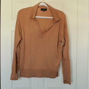 Banana Republic tan merino wool v-neck collar sweater size Large